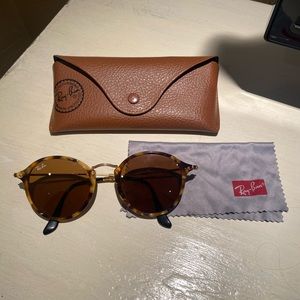 Rayban Round Fleck Sunglasses